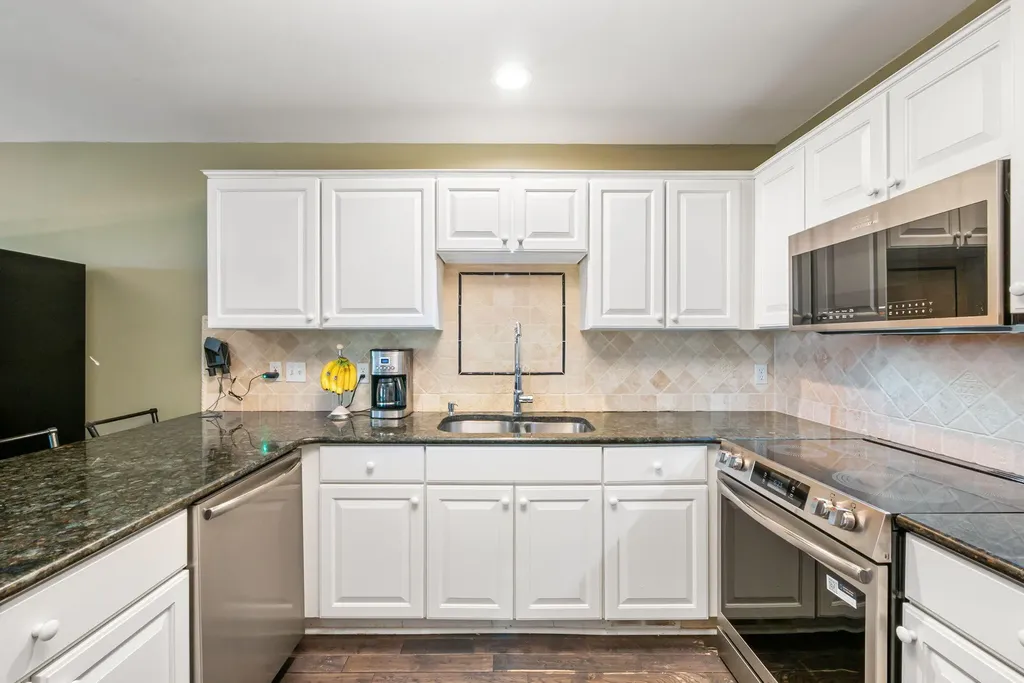 54661 Bellingham Drive Shelby Charter Township MI 48316
