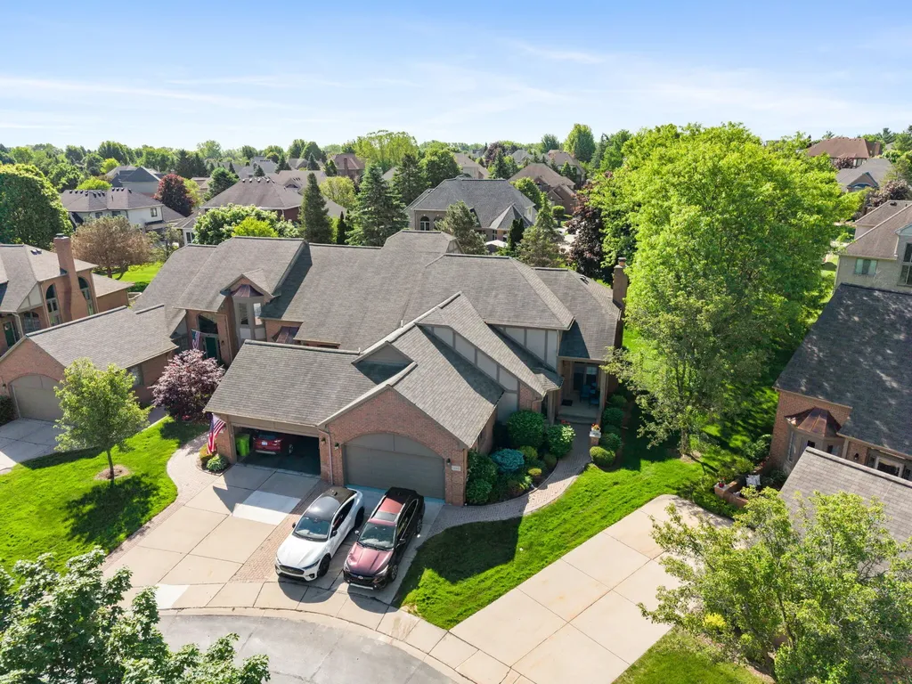 54661 Bellingham Drive Shelby Charter Township MI 48316