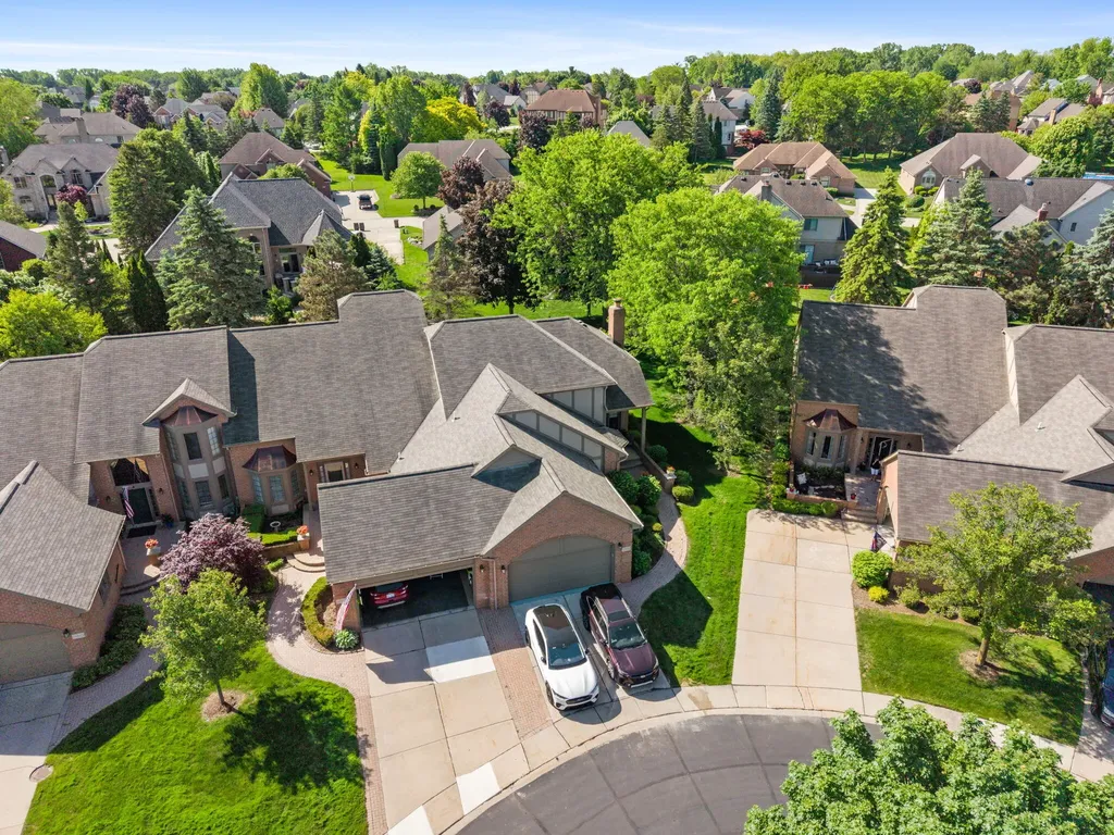 54661 Bellingham Drive Shelby Charter Township MI 48316