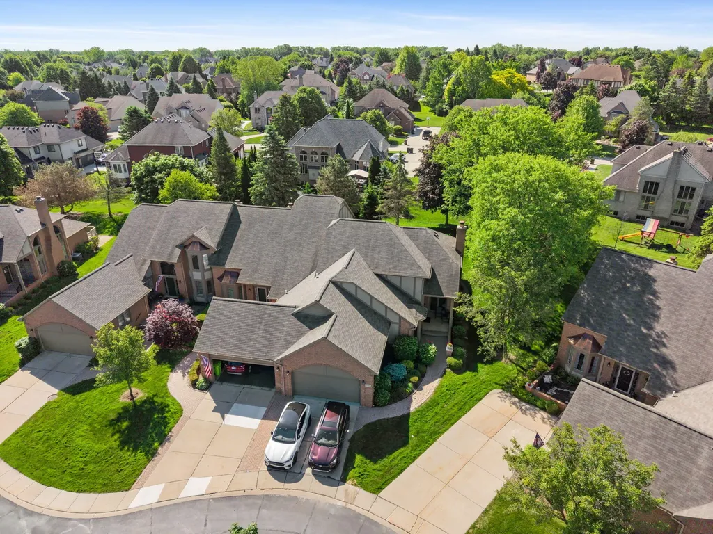 54661 Bellingham Drive Shelby Charter Township MI 48316