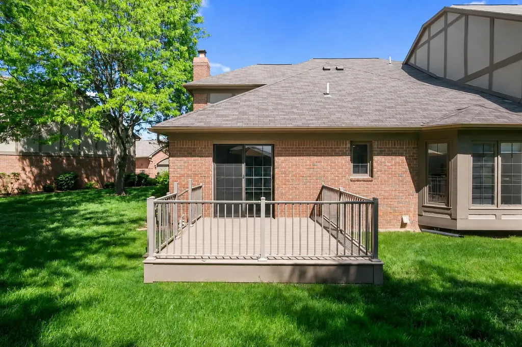 54661 Bellingham Drive Shelby Charter Township MI 48316