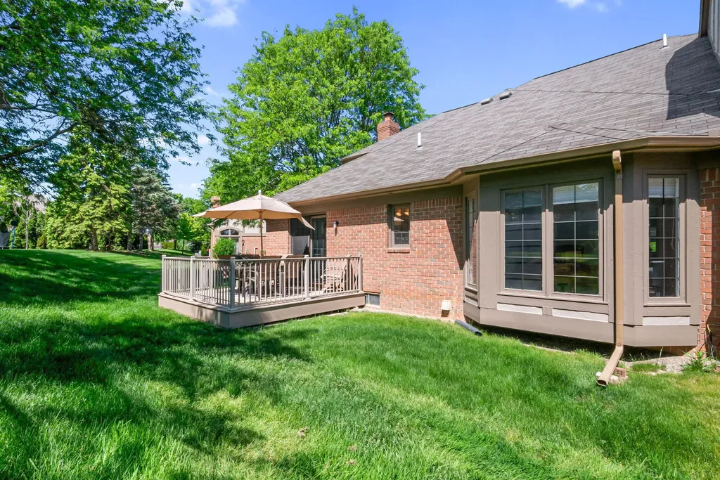 54661 Bellingham Drive Shelby Charter Township MI 48316