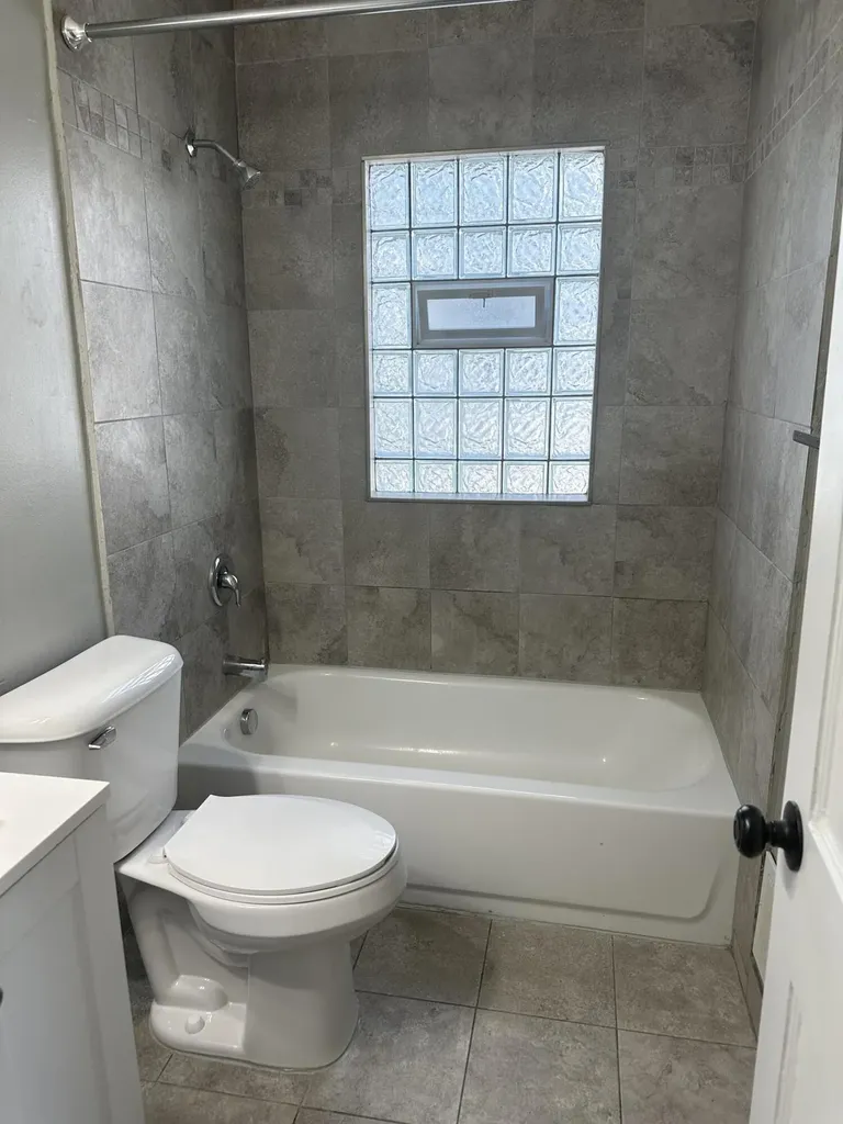 19348 Washtenaw Street Harper Woods City MI 48225