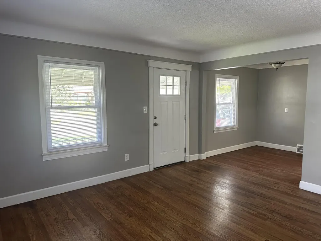 19348 Washtenaw Street Harper Woods City MI 48225