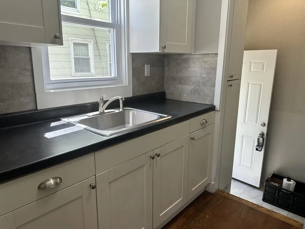 19348 Washtenaw Street Harper Woods City MI 48225
