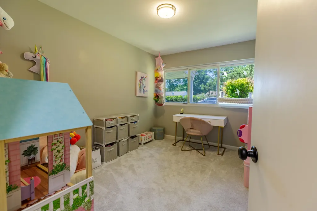 2522 Lafay Drive West Bloomfield Charter Township MI 48324