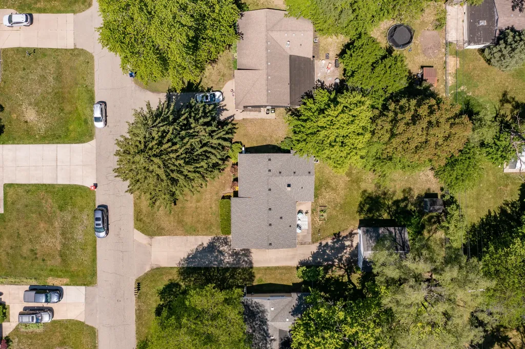 2522 Lafay Drive West Bloomfield Charter Township MI 48324