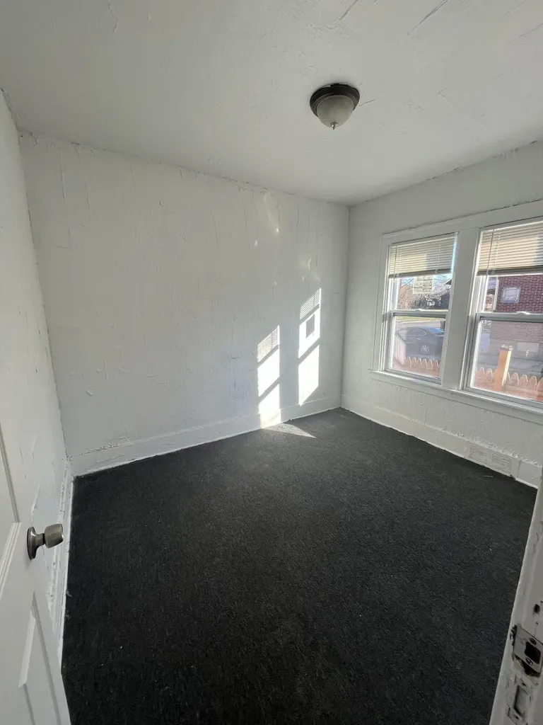 14140 Seymour Street Detroit City MI 48205