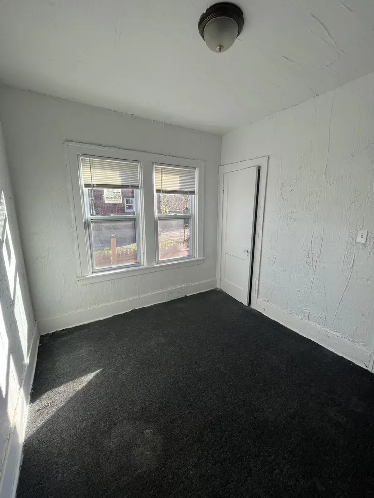 14140 Seymour Street Detroit City MI 48205
