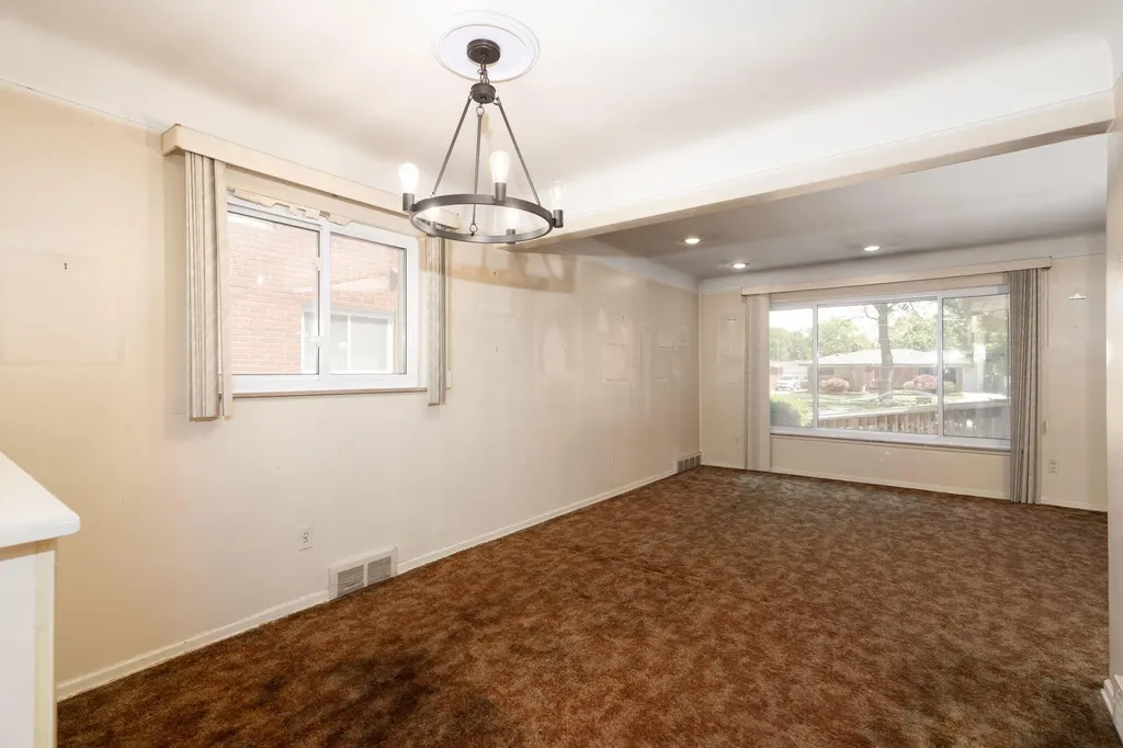 24711 Church Street Oak Park City MI 48237