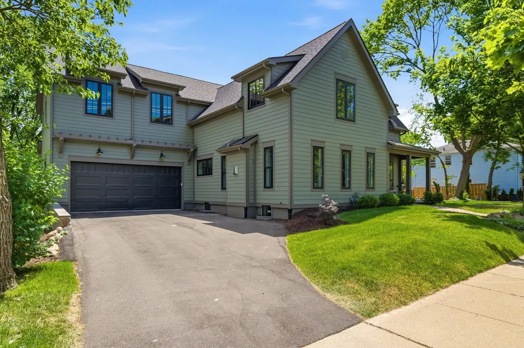 621 W Summit Street Ann Arbor City MI 48103