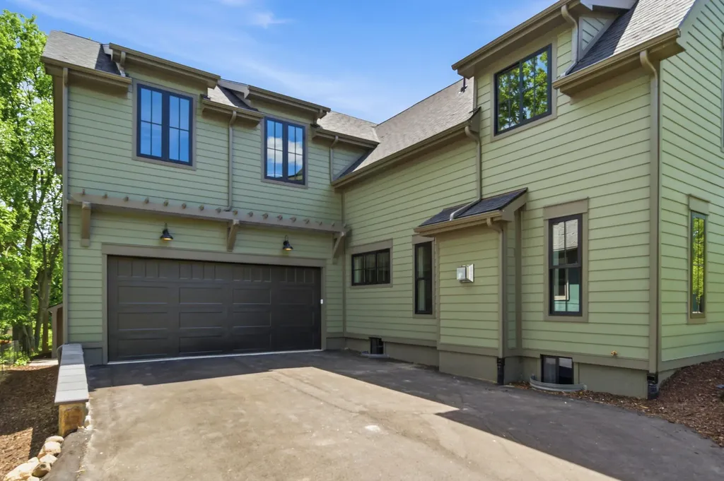 621 W Summit Street Ann Arbor City MI 48103