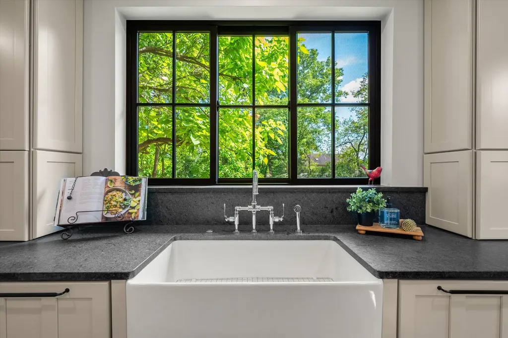 621 W Summit Street Ann Arbor City MI 48103
