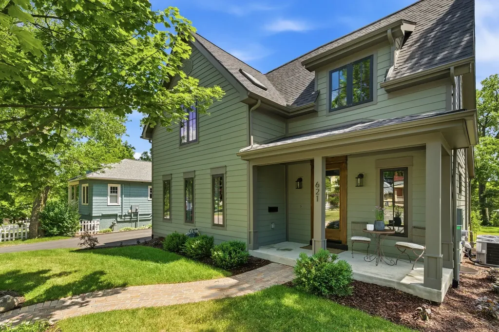 621 W Summit Street Ann Arbor City MI 48103