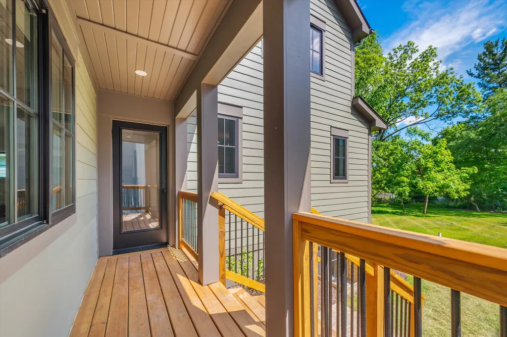 621 W Summit Street Ann Arbor City MI 48103