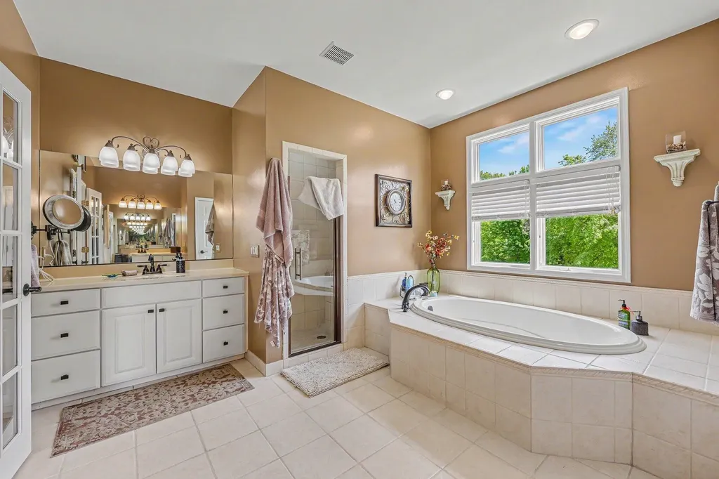 85 Timber Ridge Court York Charter Township MI 48160