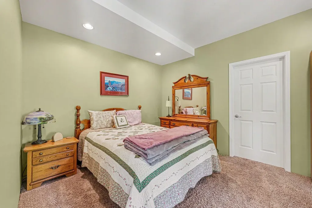 85 Timber Ridge Court York Charter Township MI 48160