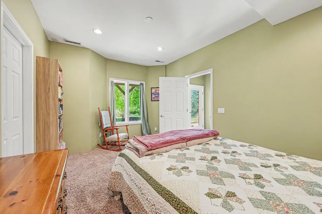 85 Timber Ridge Court York Charter Township MI 48160