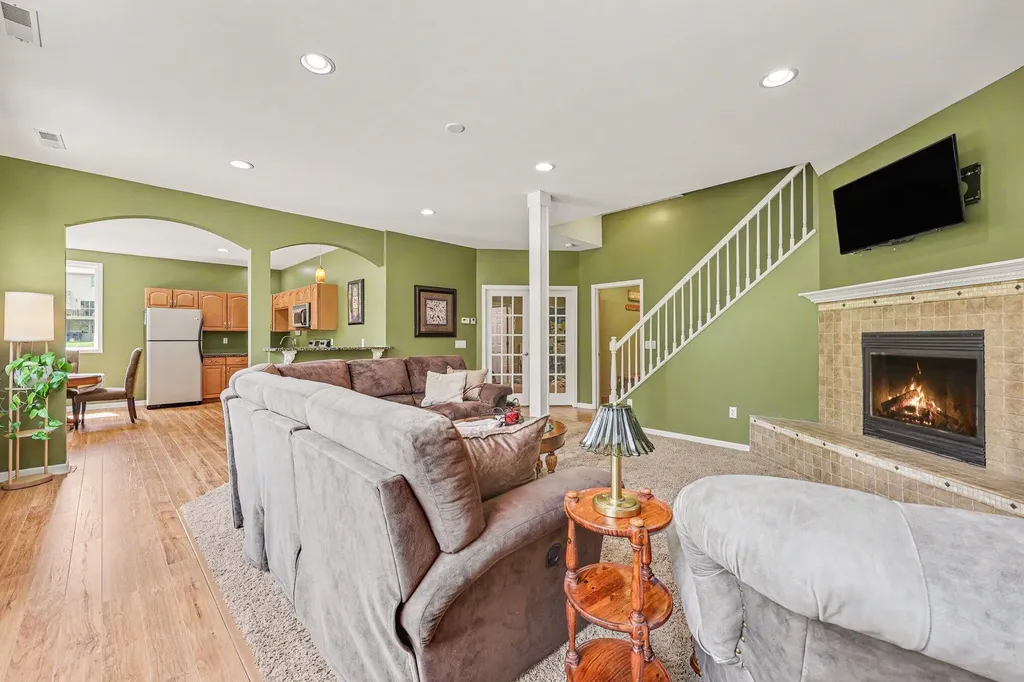 85 Timber Ridge Court York Charter Township MI 48160