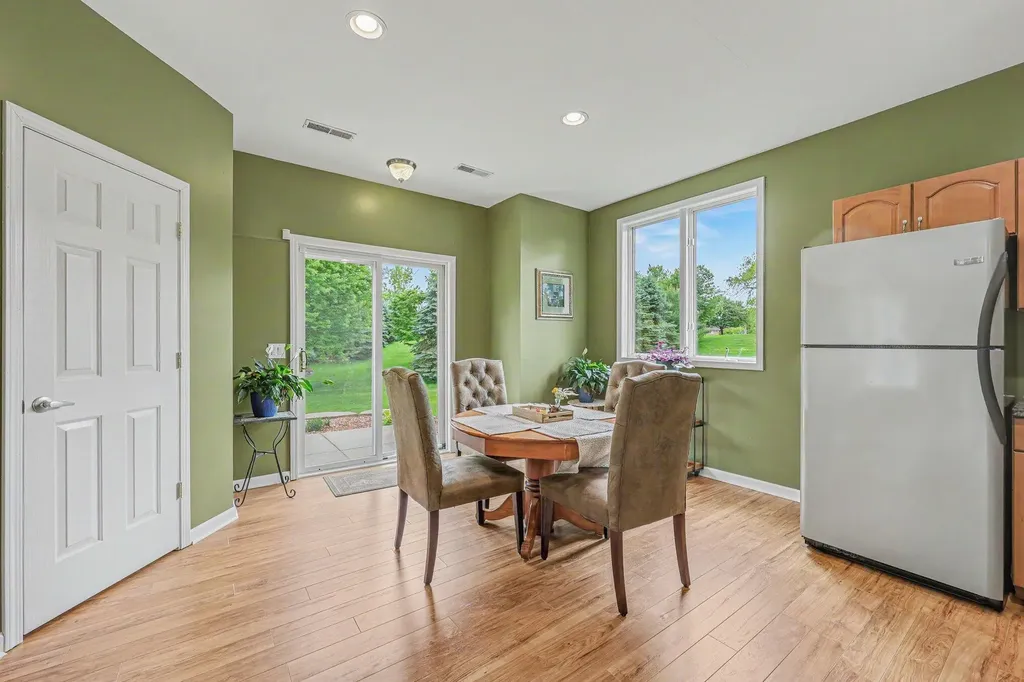 85 Timber Ridge Court York Charter Township MI 48160