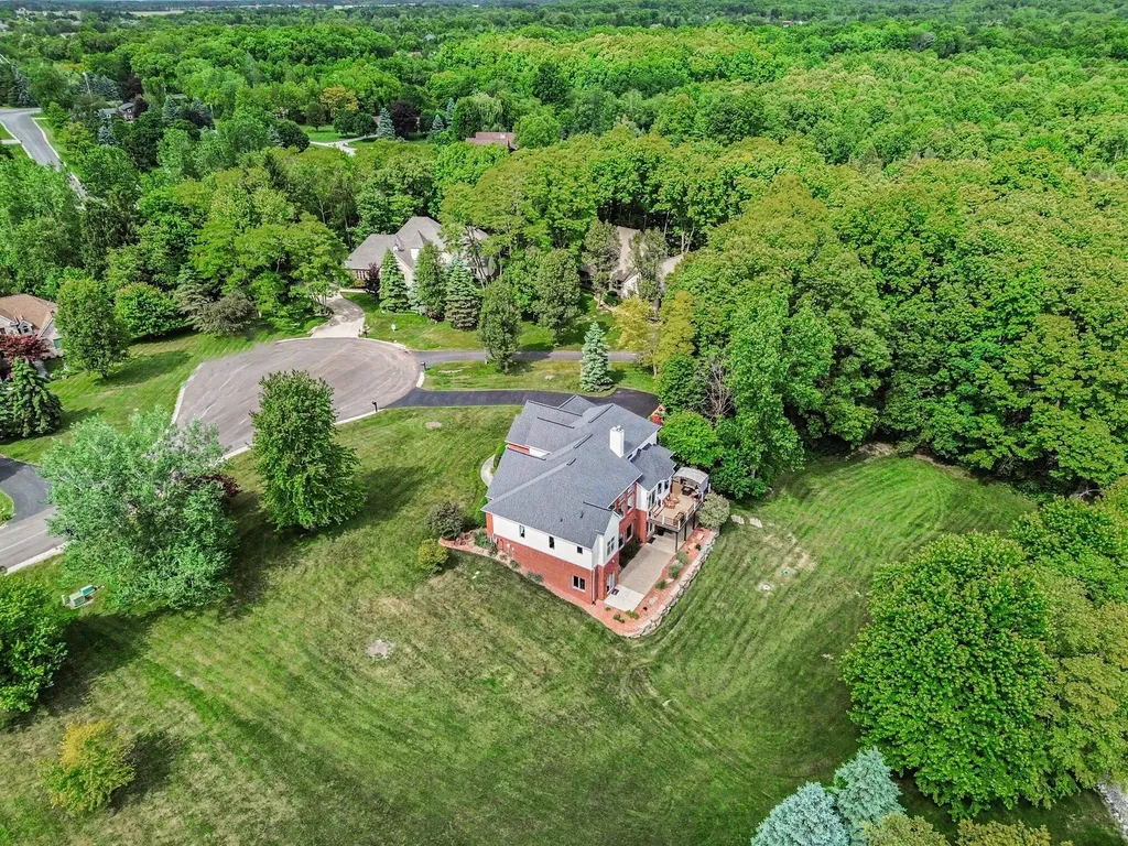 85 Timber Ridge Court York Charter Township MI 48160