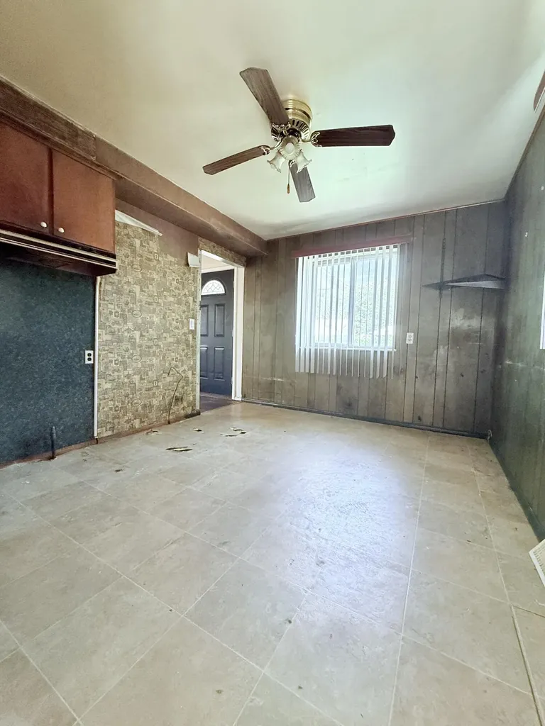 26703 Norfolk Street Inkster City MI 48141