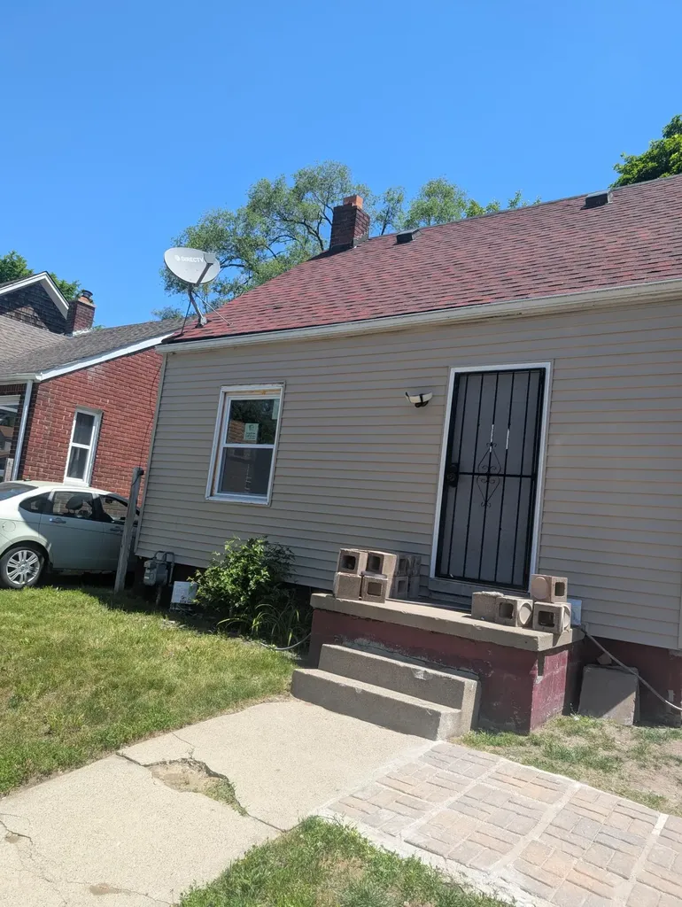 15364 S Freeland Street Detroit City MI 48227
