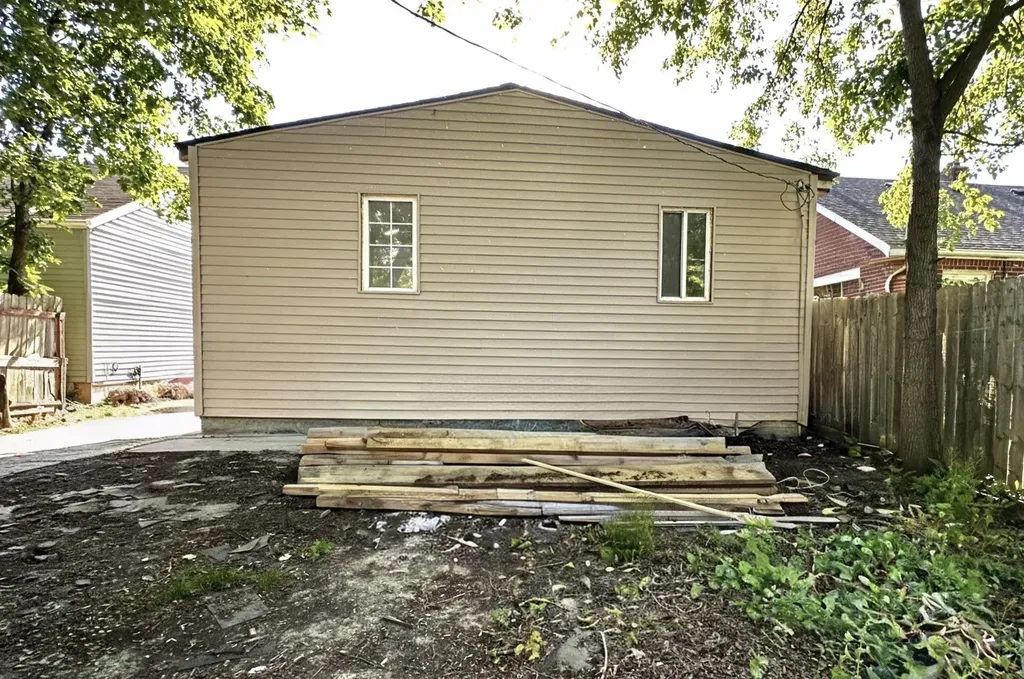 15364 S Freeland Street Detroit City MI 48227