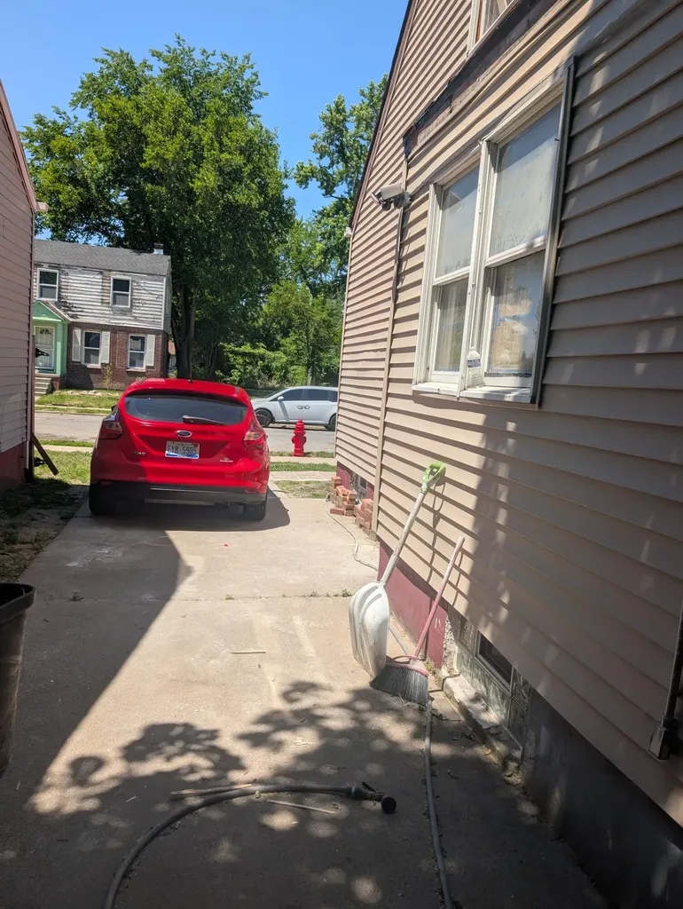 15364 S Freeland Street Detroit City MI 48227