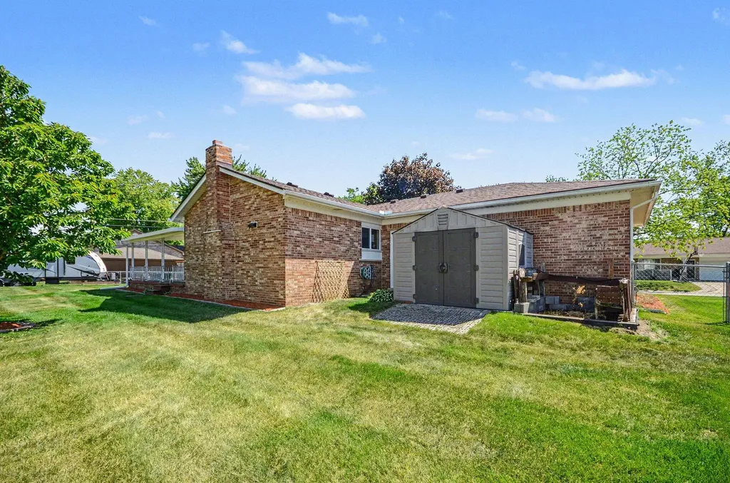 39511 Helena Avenue Sterling Heights City MI 48313