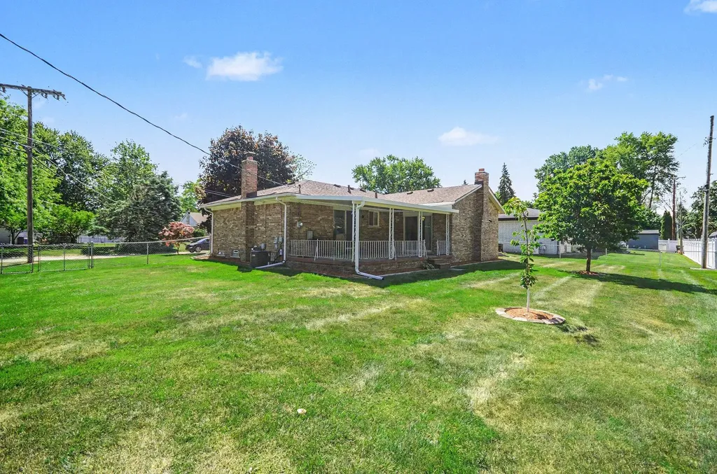 39511 Helena Avenue Sterling Heights City MI 48313