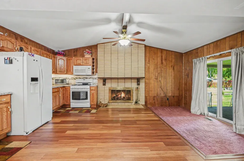 39511 Helena Avenue Sterling Heights City MI 48313