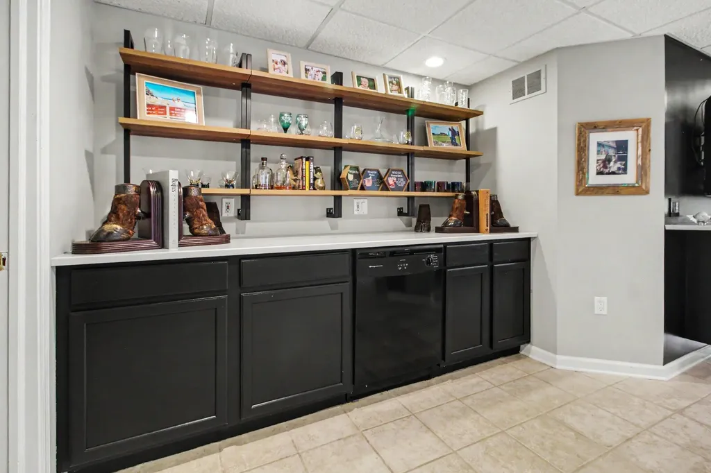 51221 Northview Plymouth Charter Township MI 48170