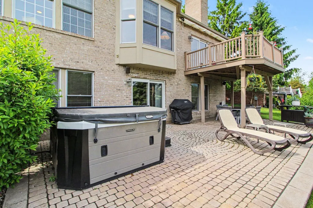 51221 Northview Plymouth Charter Township MI 48170