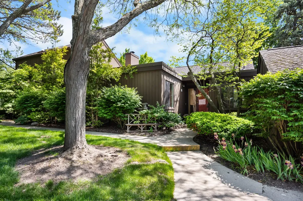 15 Haverhill Court Ann Arbor City MI 48105