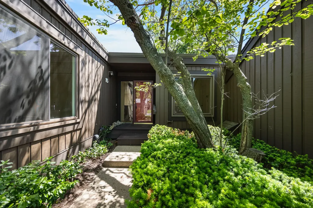 15 Haverhill Court Ann Arbor City MI 48105
