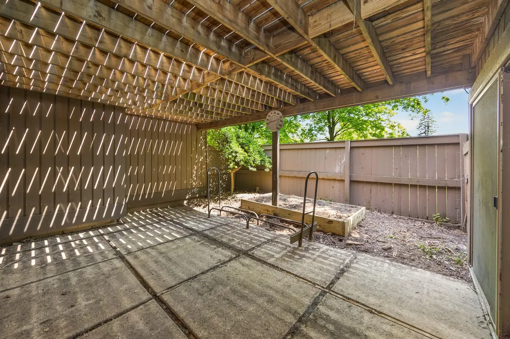 15 Haverhill Court Ann Arbor City MI 48105
