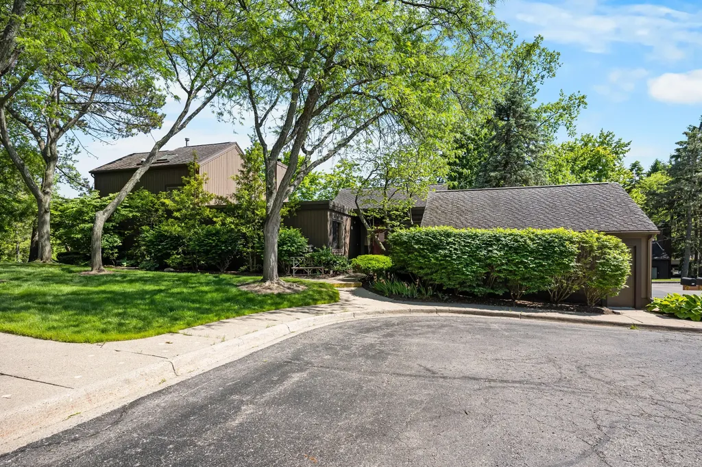 15 Haverhill Court Ann Arbor City MI 48105