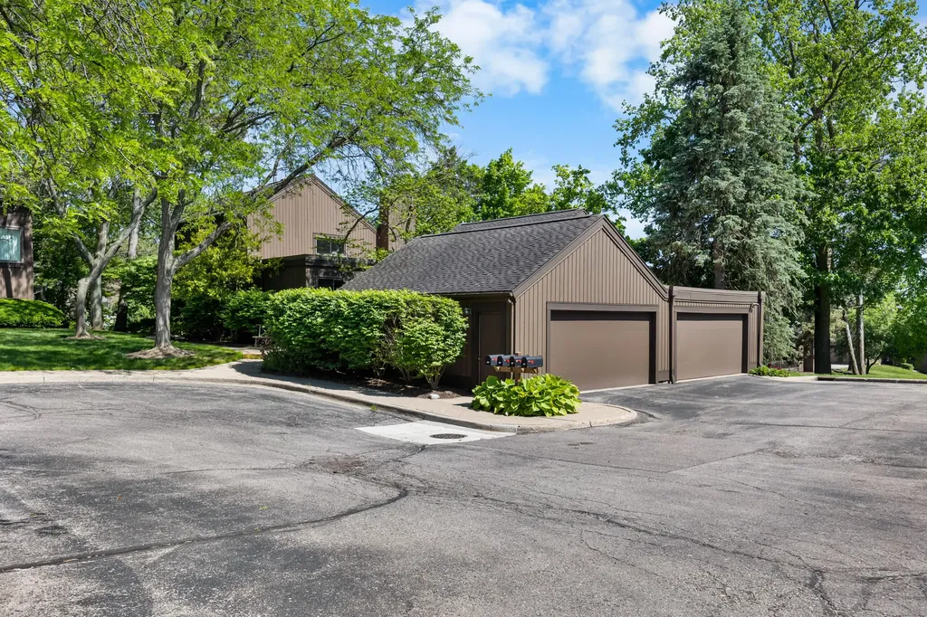 15 Haverhill Court Ann Arbor City MI 48105