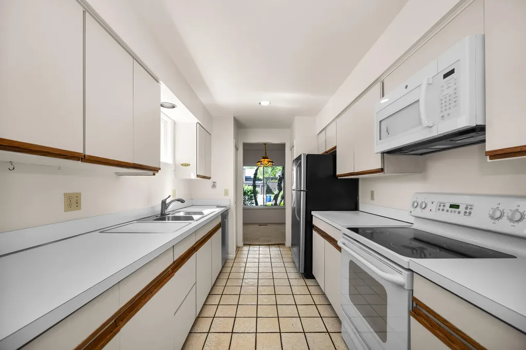 15 Haverhill Court Ann Arbor City MI 48105