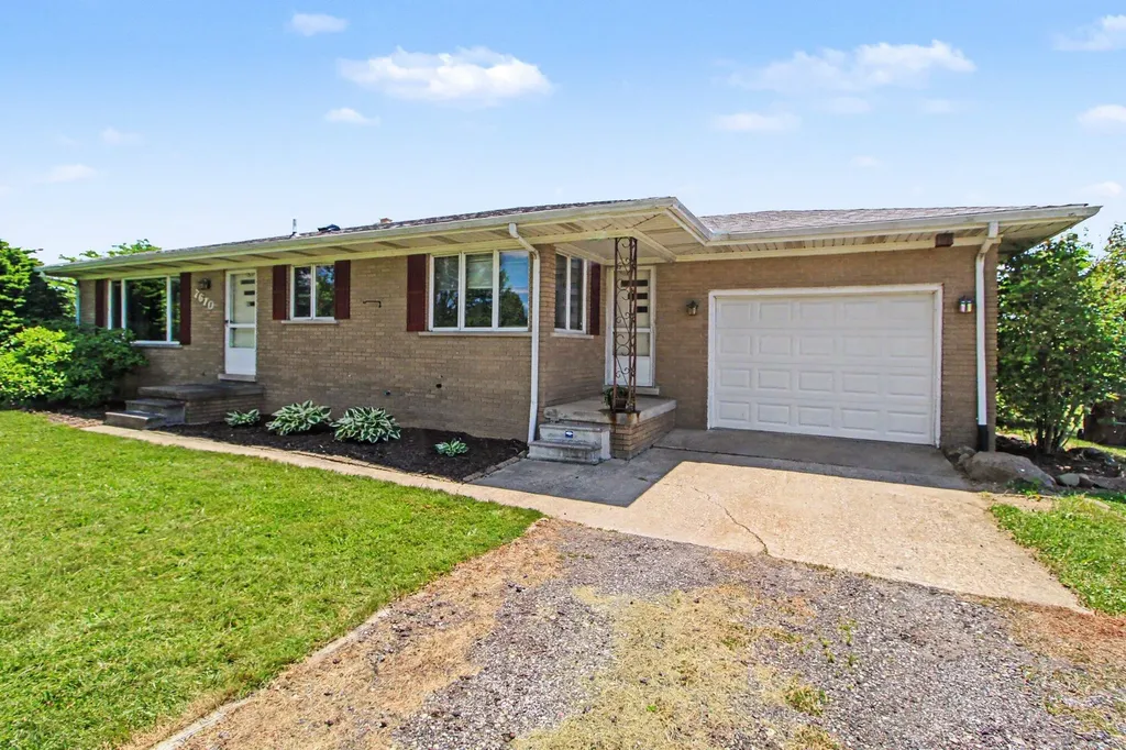 7610 Willis Road Augusta Charter Township MI 48197