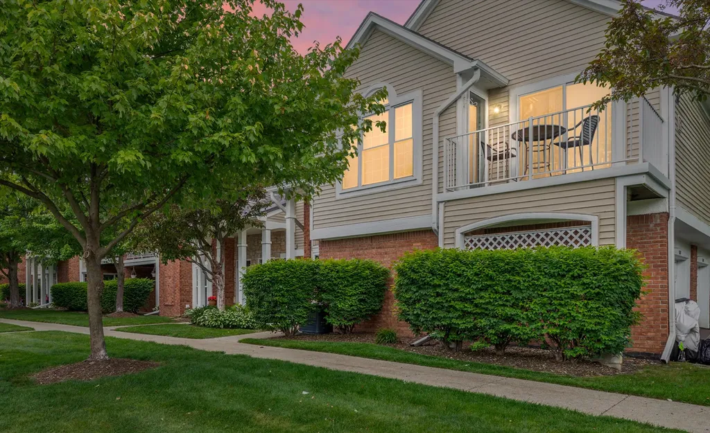 56260 Troon N Shelby Charter Township MI 48316