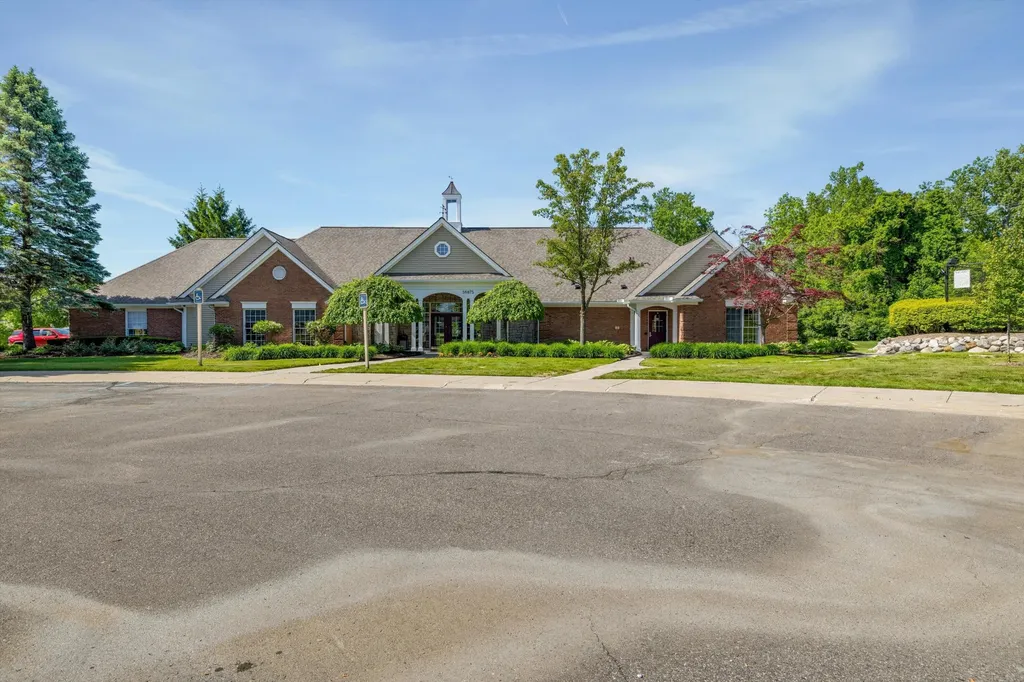56260 Troon N Shelby Charter Township MI 48316