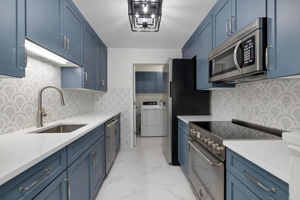 56260 Troon N Shelby Charter Township MI 48316