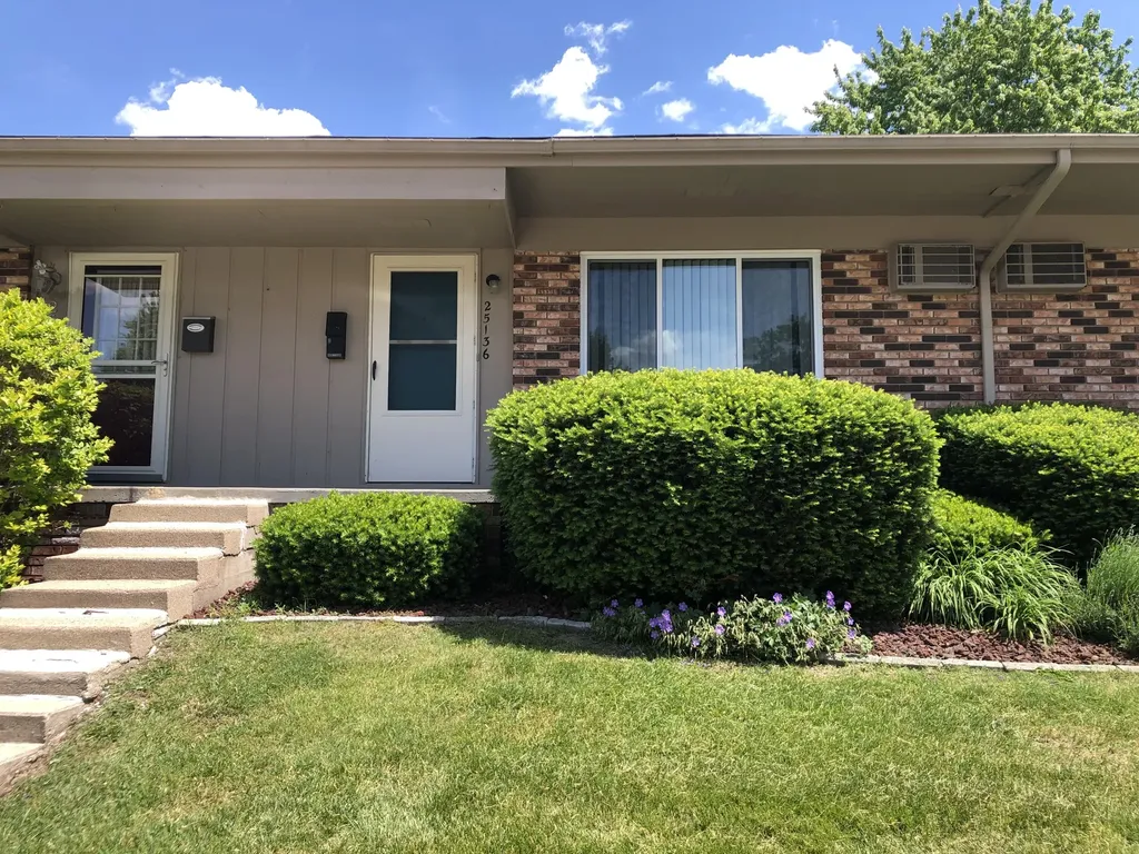 25136 Potomac Drive South Lyon City MI 48178