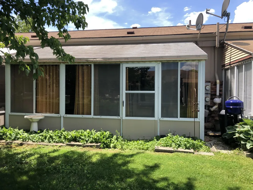 25136 Potomac Drive South Lyon City MI 48178