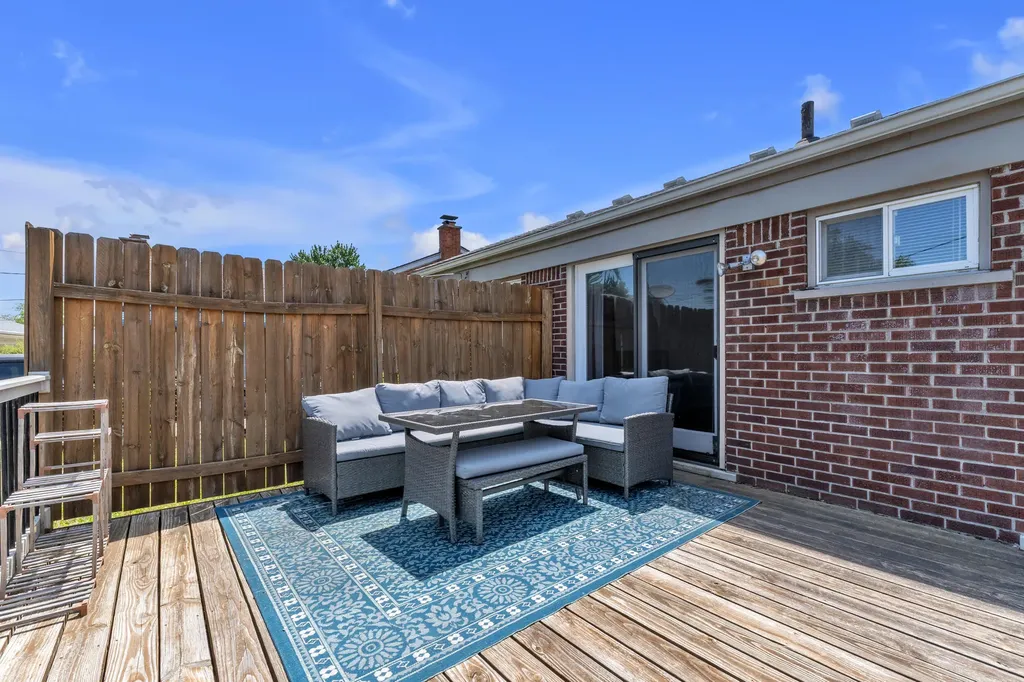 32826 Benson Drive Westland City MI 48185