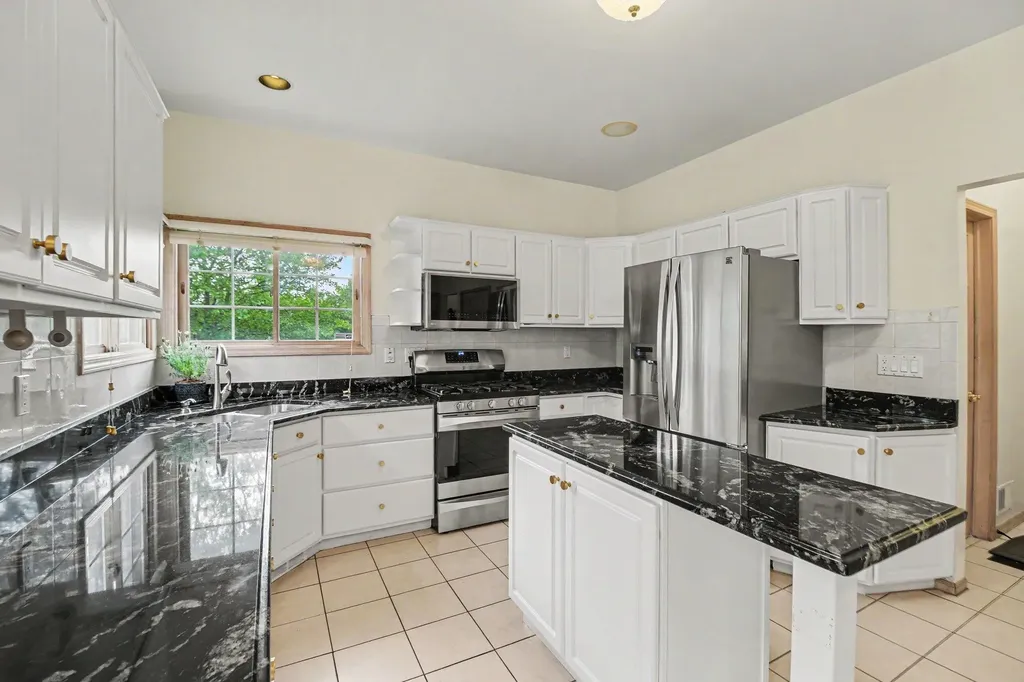 4077 Persimmon Drive Pittsfield Charter Township MI 48197