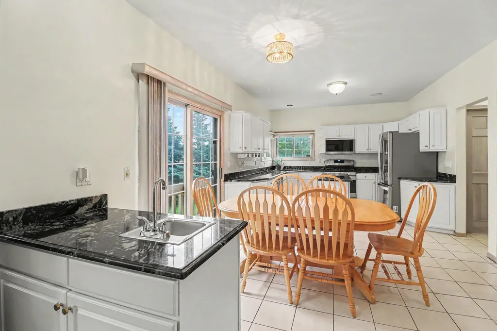 4077 Persimmon Drive Pittsfield Charter Township MI 48197