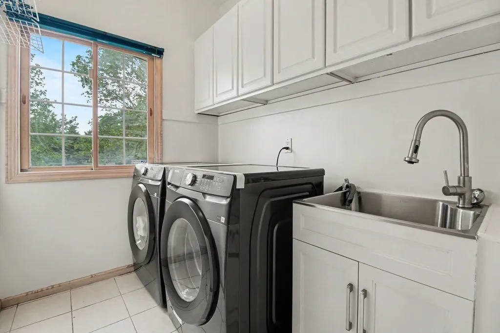 4077 Persimmon Drive Pittsfield Charter Township MI 48197